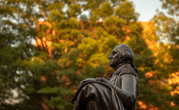George Washinton statue