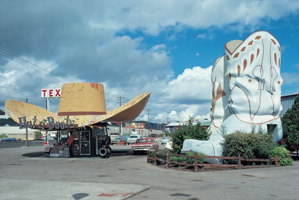 The Hat n’ Boots gas station
