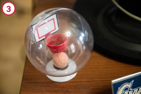 BASKETBALL GAME GLOBE